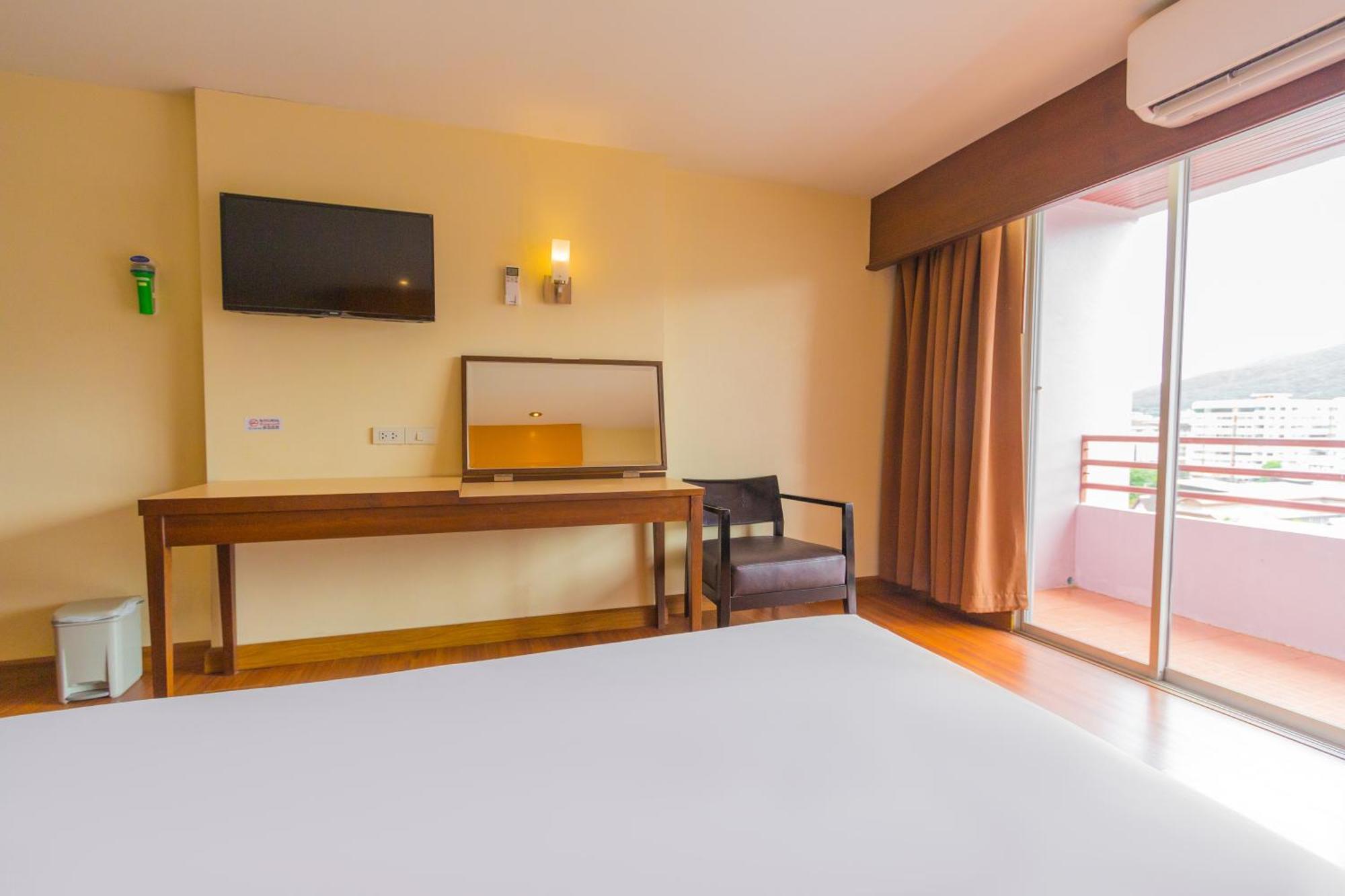 Mayflower Grande Hotel Chiang Mai Exterior photo