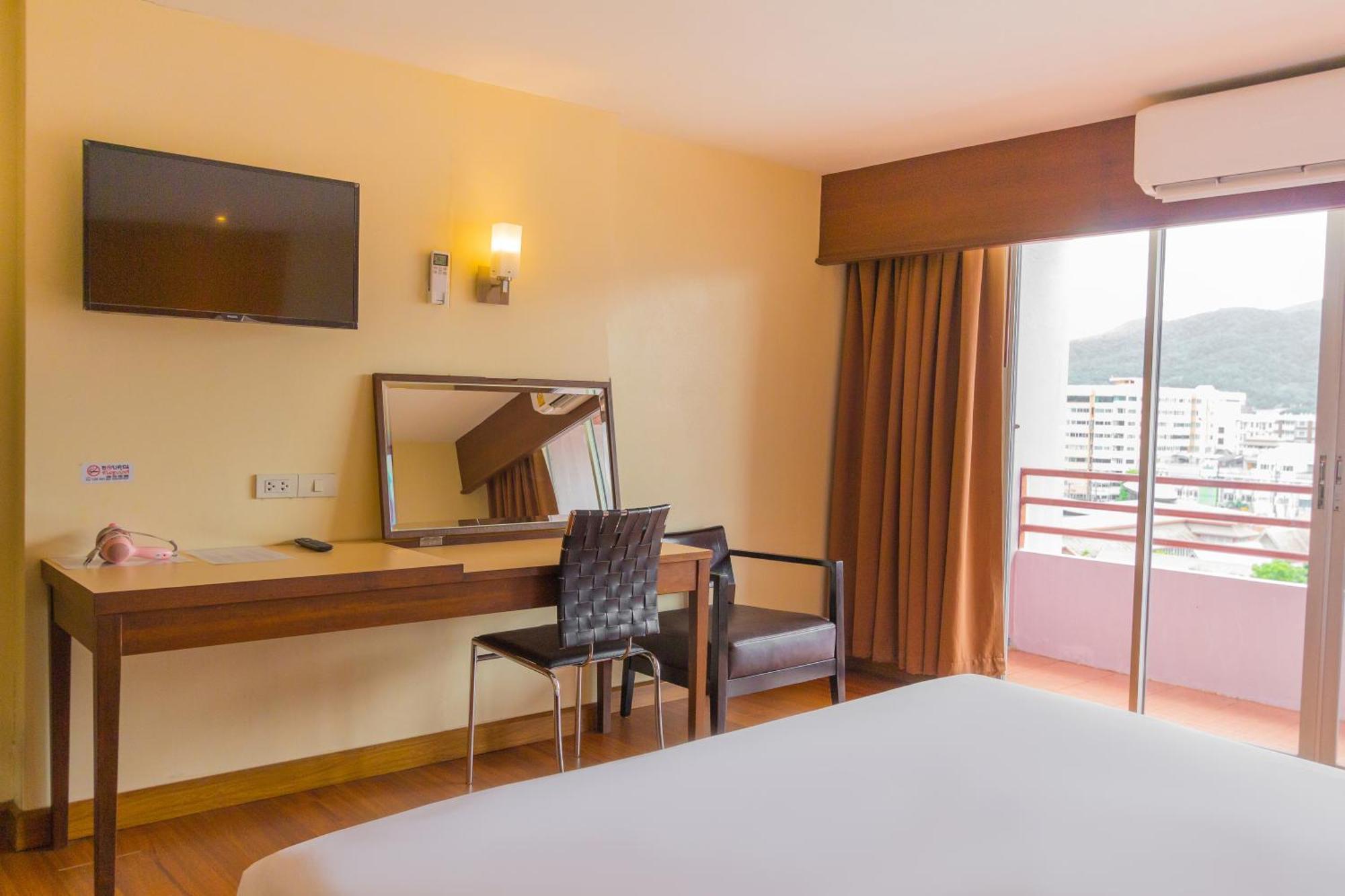 Mayflower Grande Hotel Chiang Mai Exterior photo