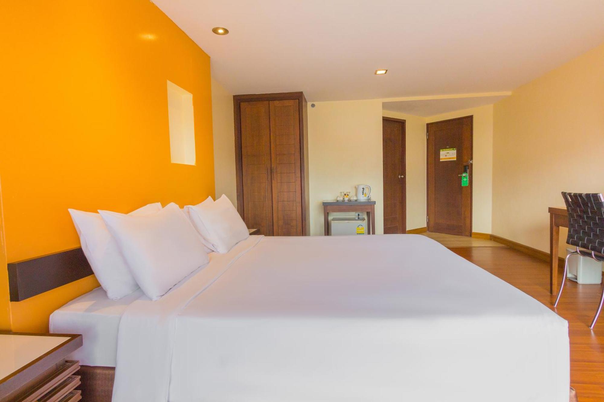 Mayflower Grande Hotel Chiang Mai Exterior photo