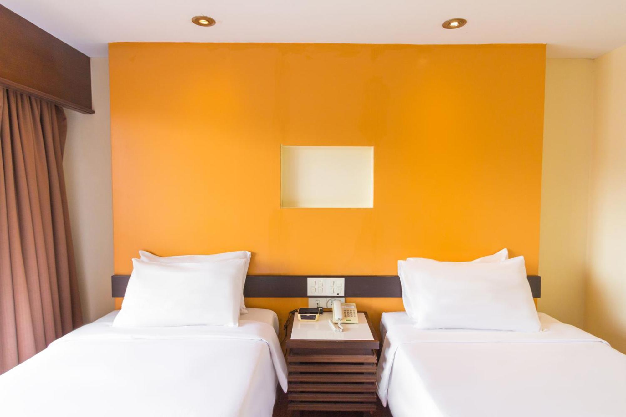 Mayflower Grande Hotel Chiang Mai Exterior photo