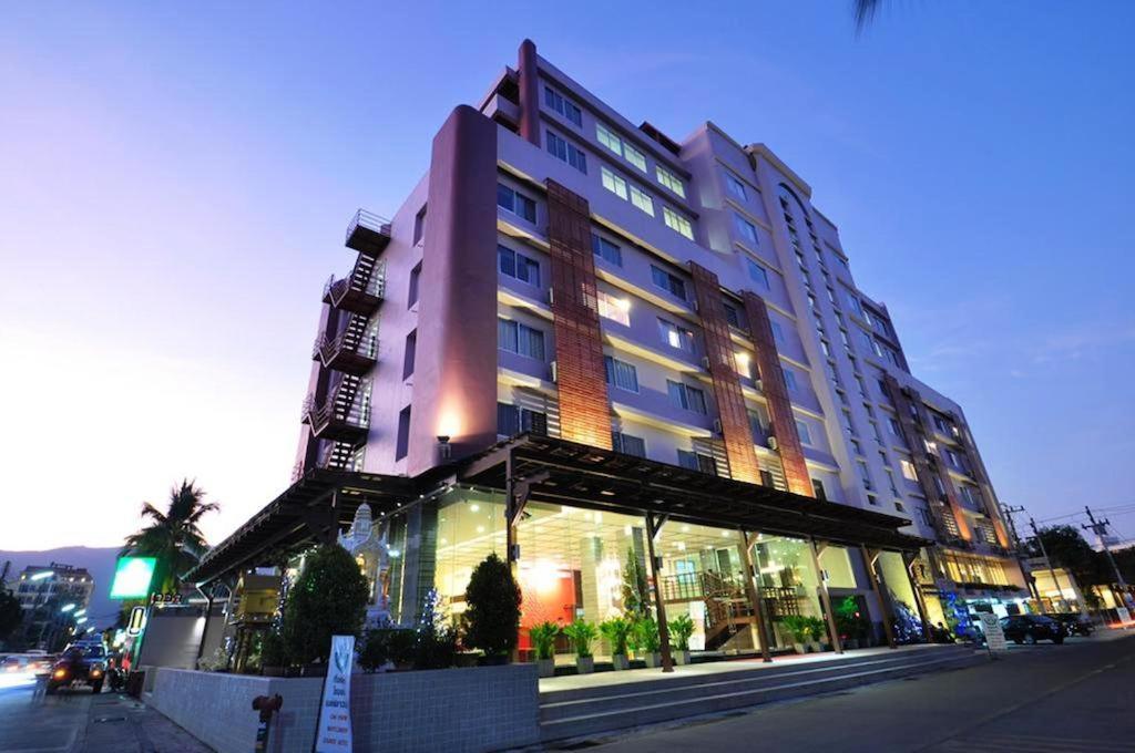 Mayflower Grande Hotel Chiang Mai Exterior photo
